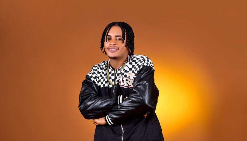 ItzMaxi Introduces His Art With Debut Project EP, Love and Money [Listen Now]