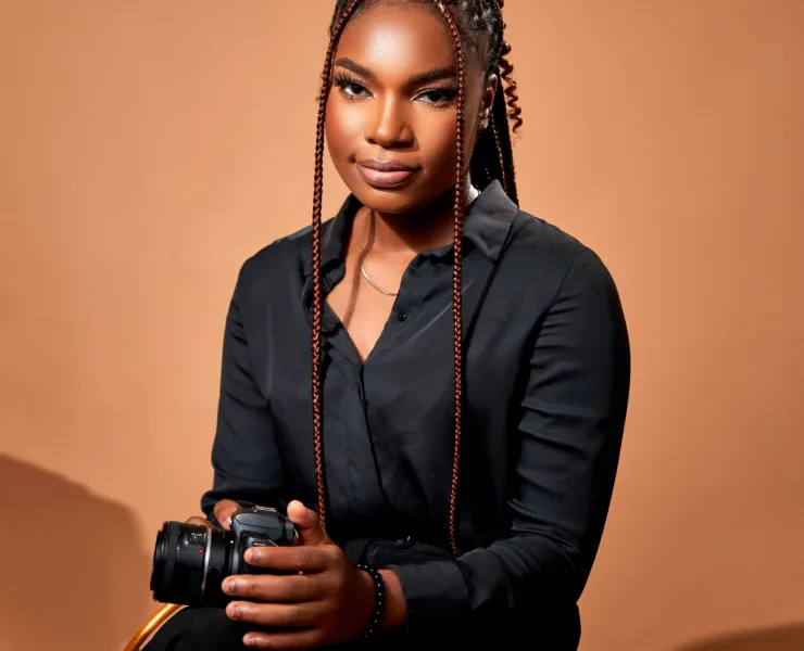 You can join and keep up with Omavisuals and Akwenuke Onome Mercy's work on social media with the handle, @Omavisuals