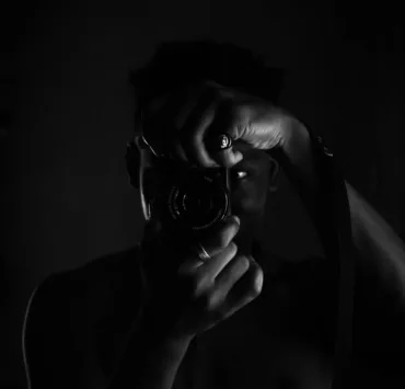 From the confines of the Covid-19 lockdown to the thriving world of visuals, Donald Ola, Popularly known by the moniker, Olahfamzy shares his inspirations, challenges, and aspirations.