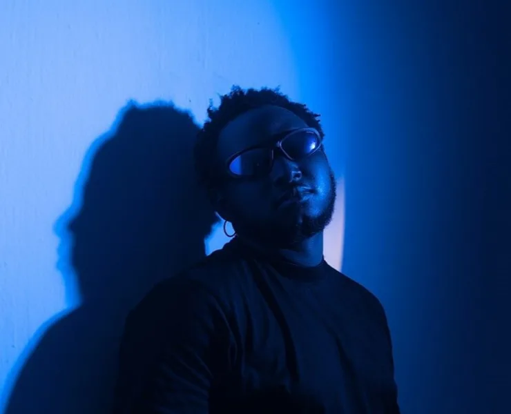 Ever heard of the Nigerian singer lifting souls with raw, therapeutic lyrics? Uncover Owizzy's inspiring journey from personal turmoil to melodic enlightenment in this must-read artist profile.