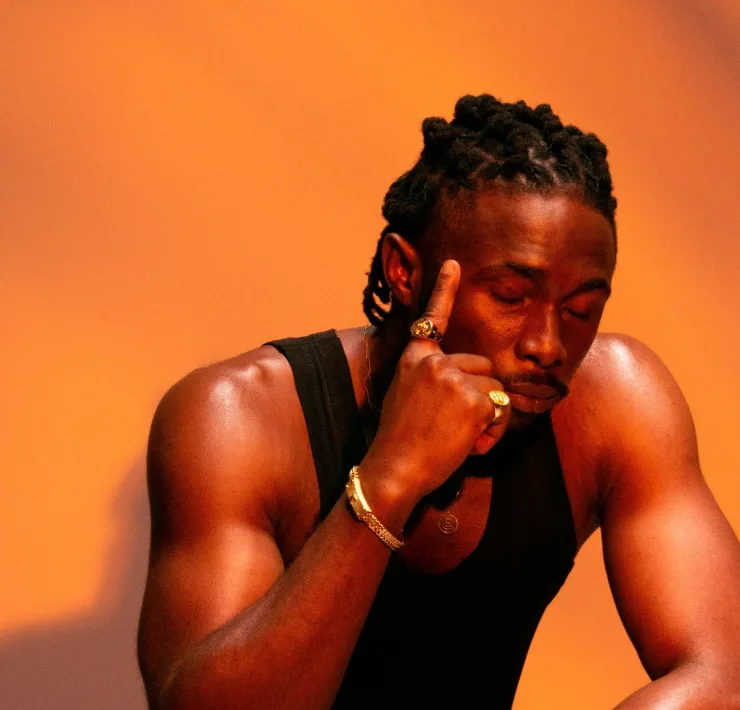 YiYi Pasha Carterstrophy, the trailblazing music outfit, proudly announces the debut of their latest artist, YiYi Pasha, with the release of his new single, "Concur."