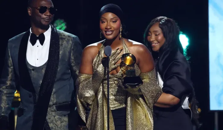 Tems-receiving-Best-African-Music-Performance-award-at-67th-Grammys-on-Sunday