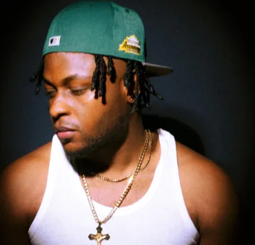 Harry Carter Kicks Off 2025 with Soul-Baring New Single, “Remedy” 8 Follow Harry Carter: @iamharrycarter on Instagram, Twitter, TikTok & Facebook