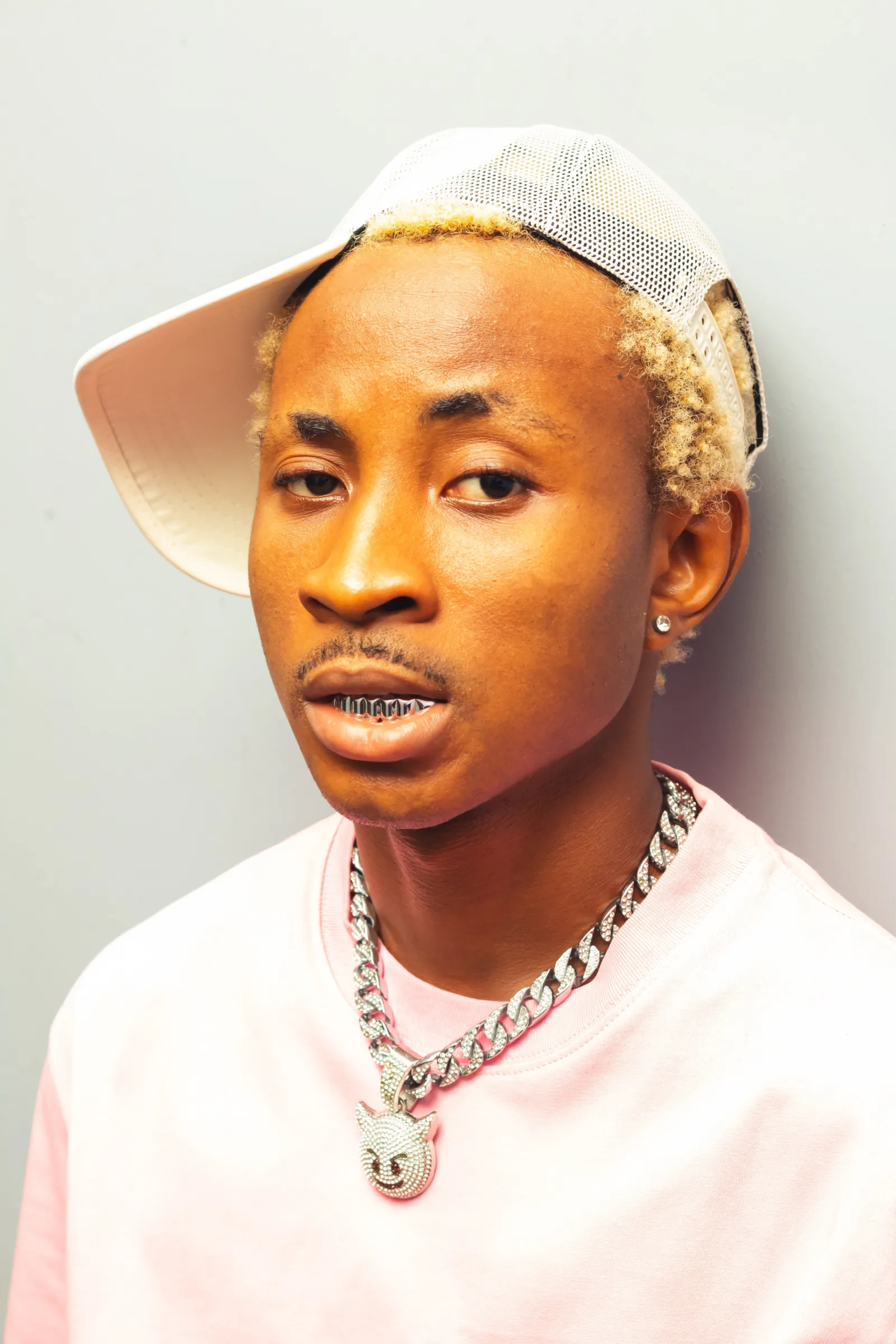 Nwosu Somtochukwu professionally known as Sommie Bounce, is a Nigerian Afro-pop sensation making significant strides in the music industry.